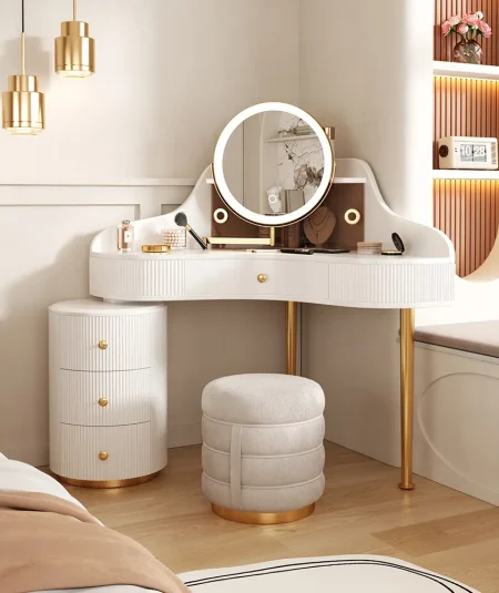 Dereck Makeup Vanity Set
