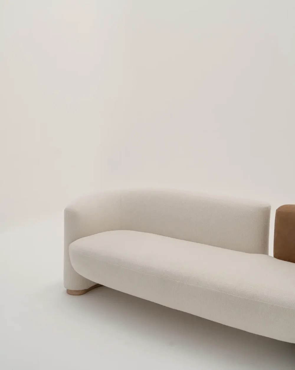Canadialer Morca Sofa - Image 8