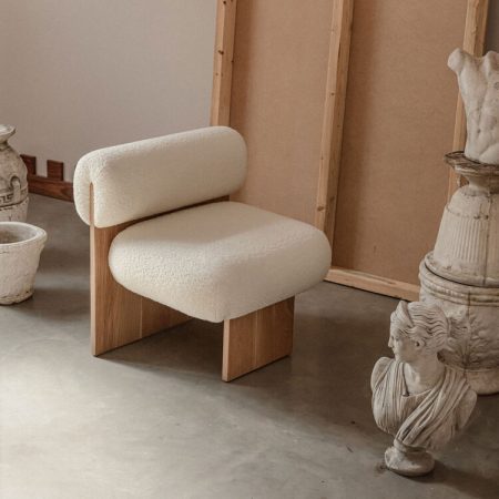 Art Lounge Chair